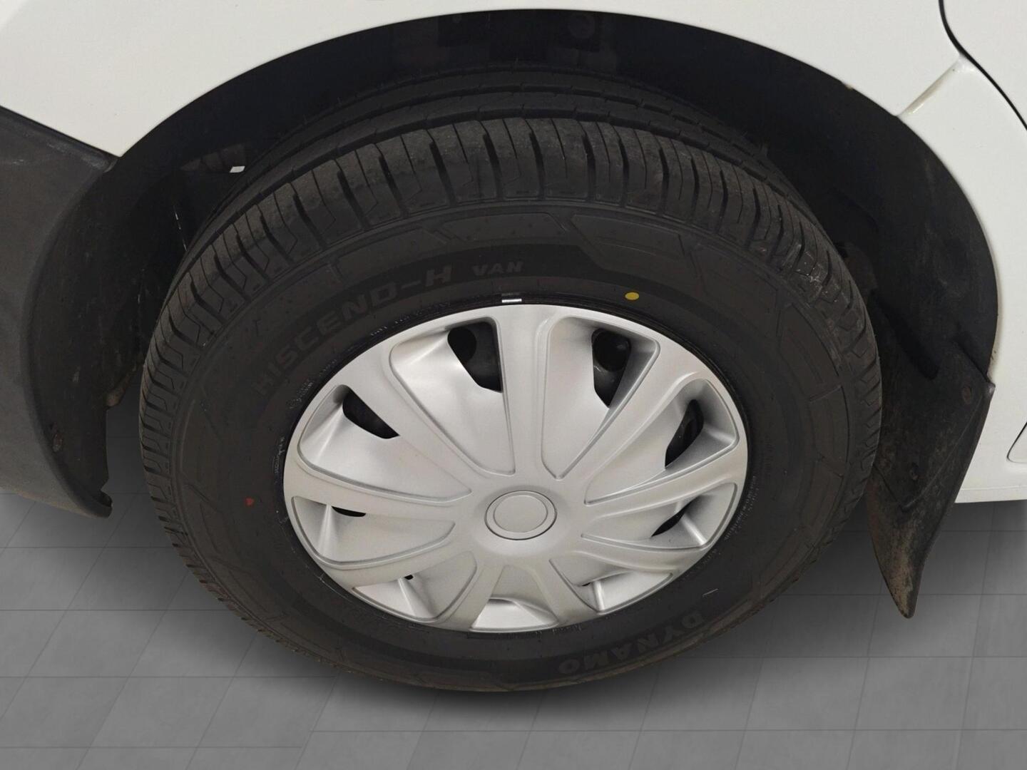 NISSAN NV400 2016