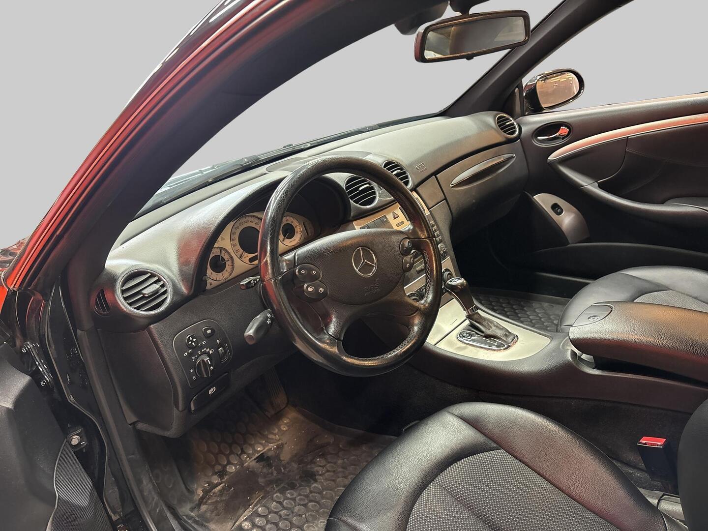 MERCEDES-BENZ CLK 2005