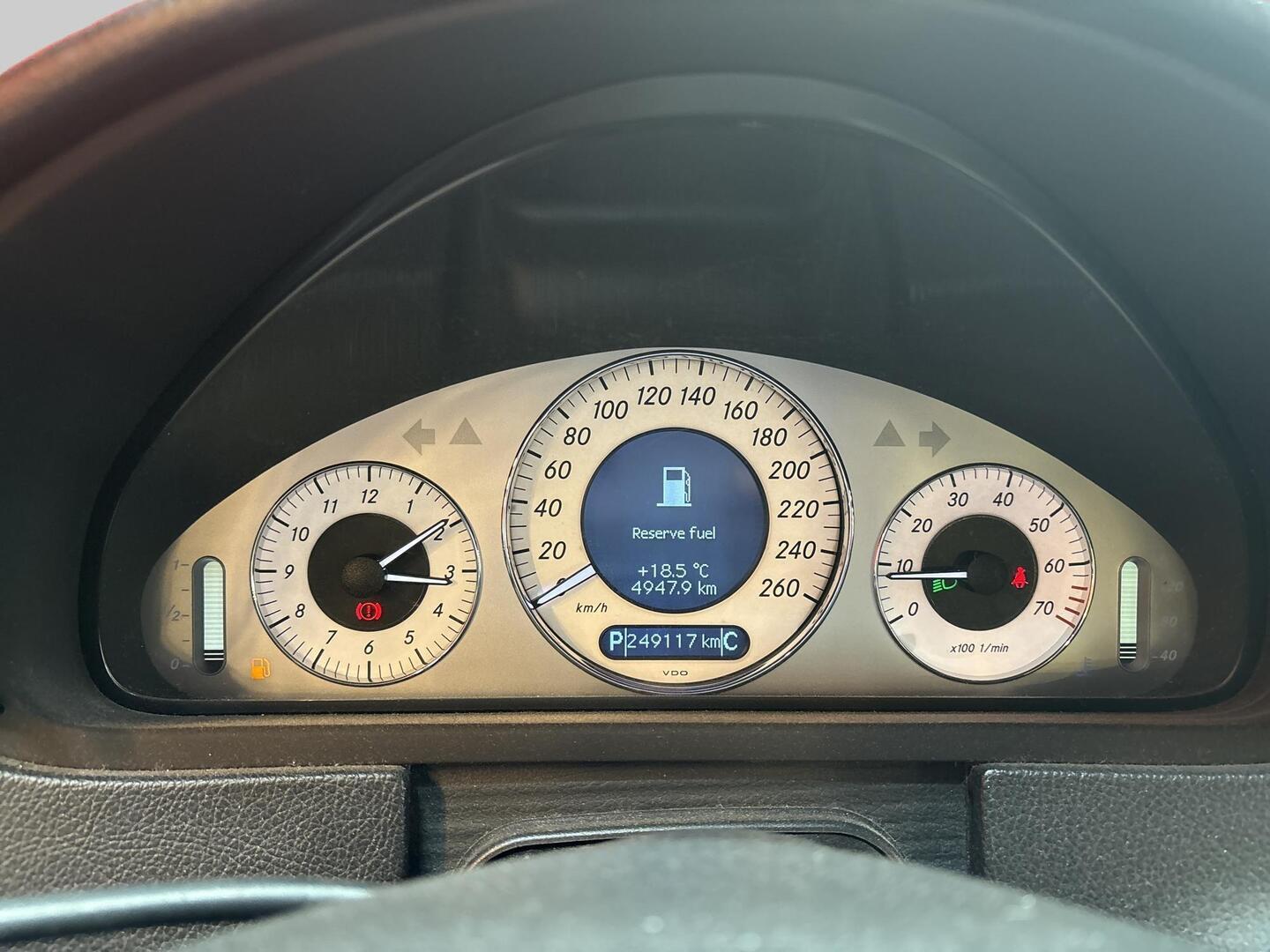 MERCEDES-BENZ CLK 2005