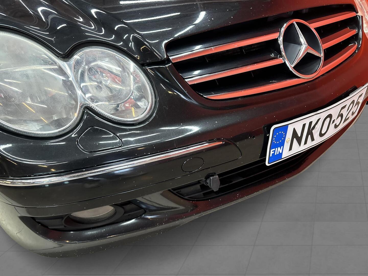 MERCEDES-BENZ CLK 2005