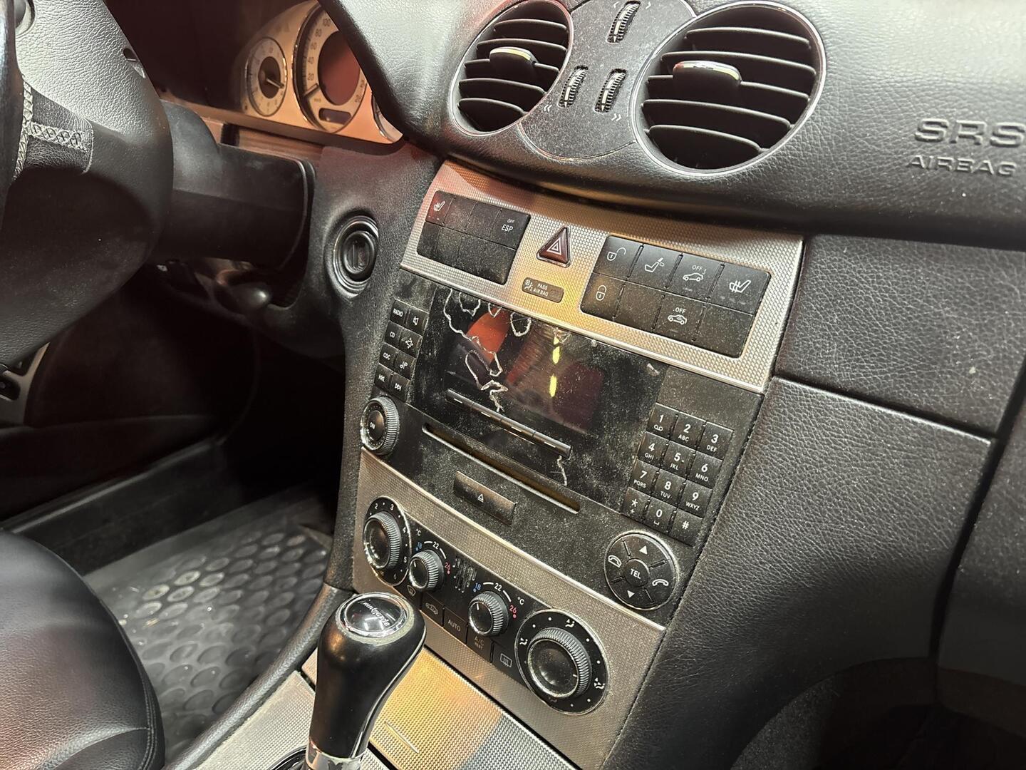 MERCEDES-BENZ CLK 2005