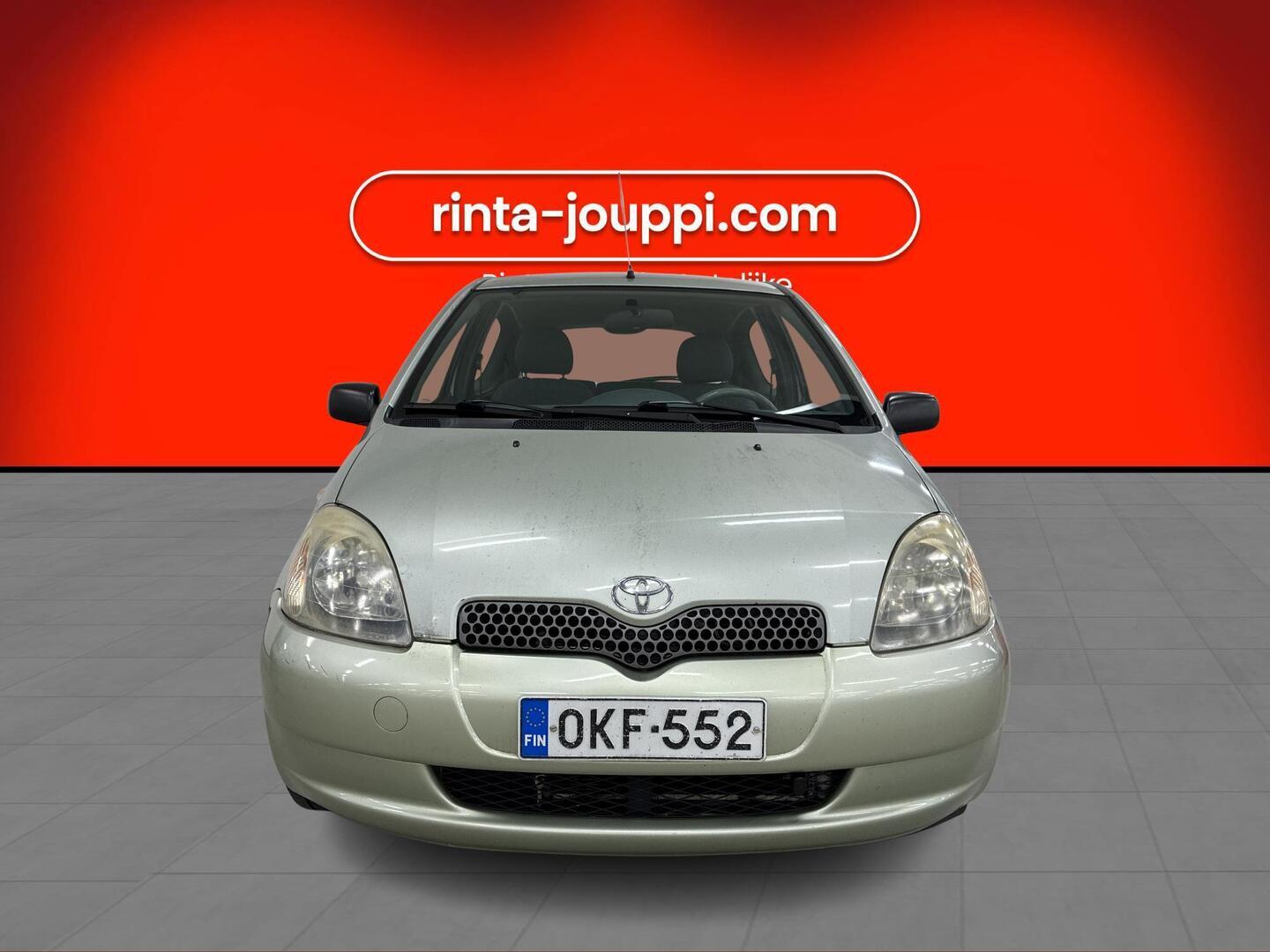TOYOTA Yaris 2001