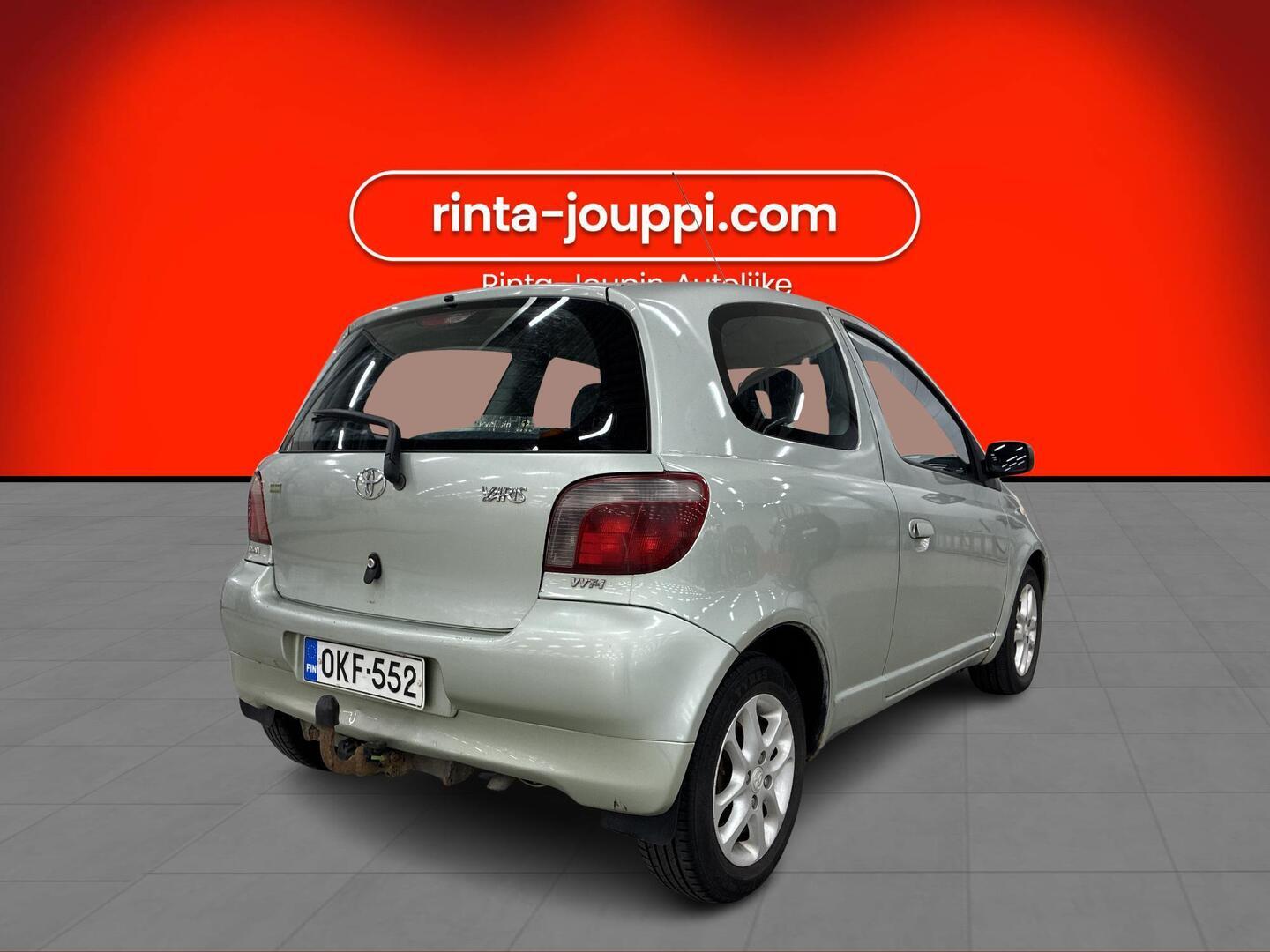 TOYOTA Yaris 2001
