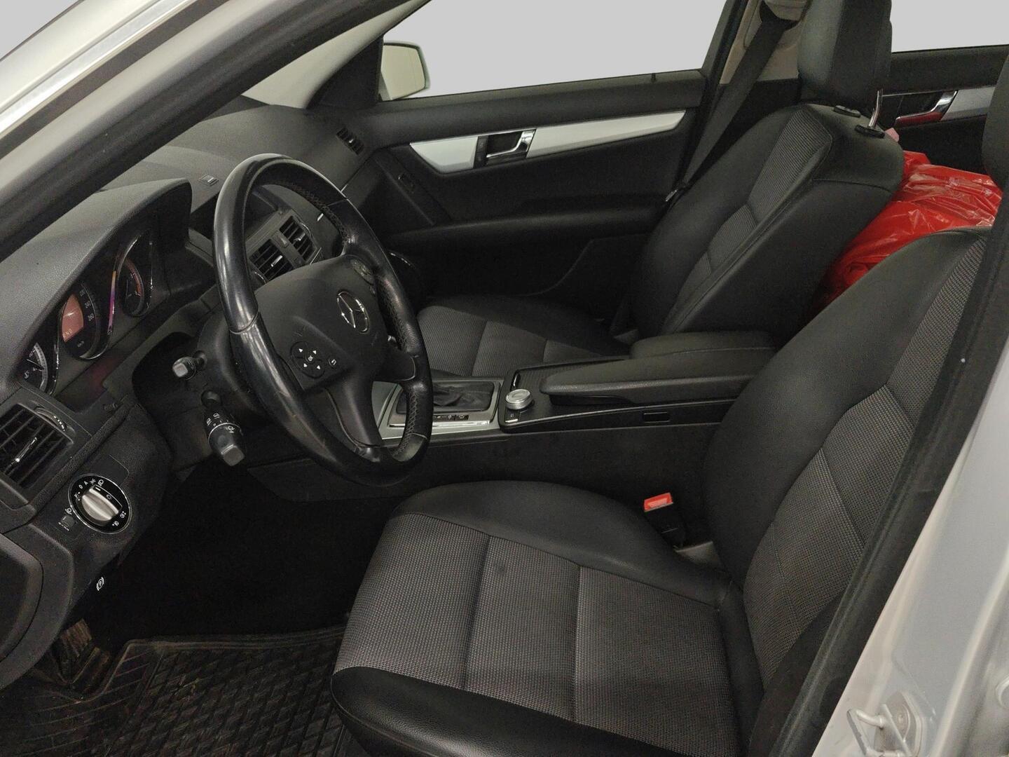 MERCEDES-BENZ C 2009