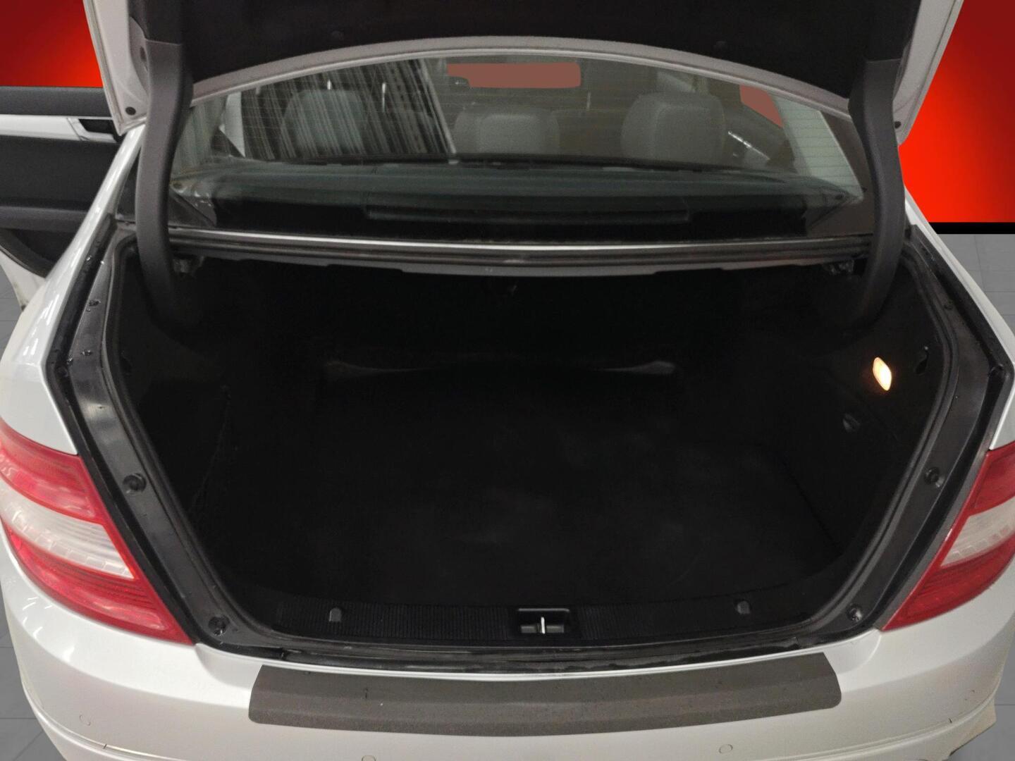 MERCEDES-BENZ C 2009