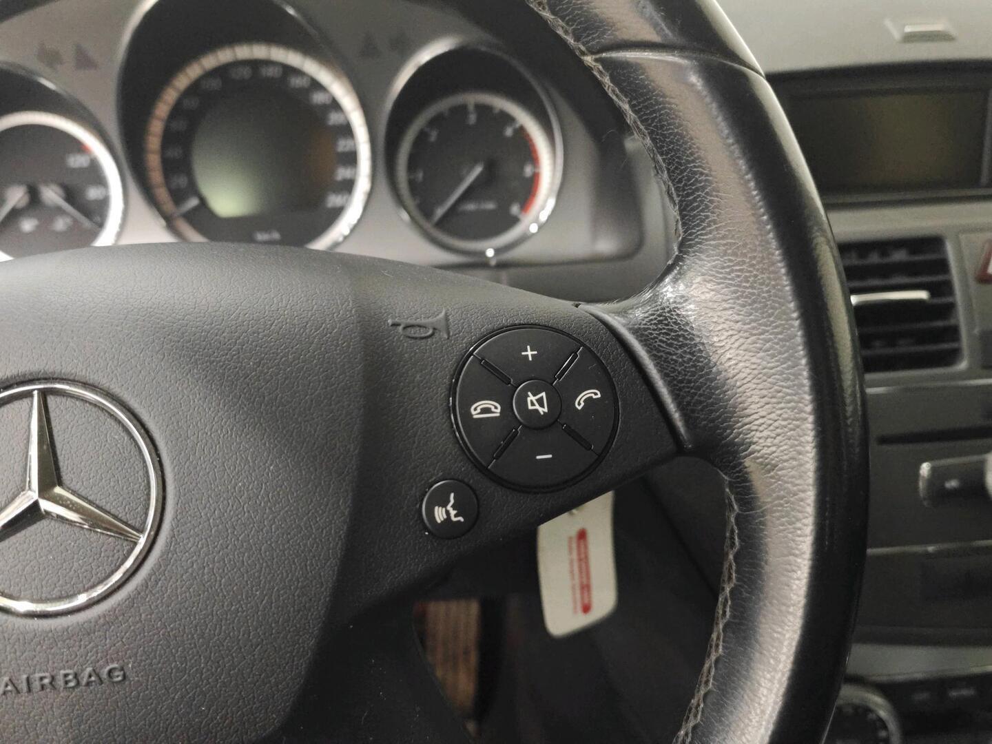 MERCEDES-BENZ C 2009