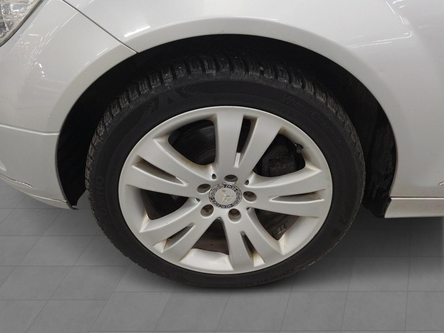 MERCEDES-BENZ C 2009