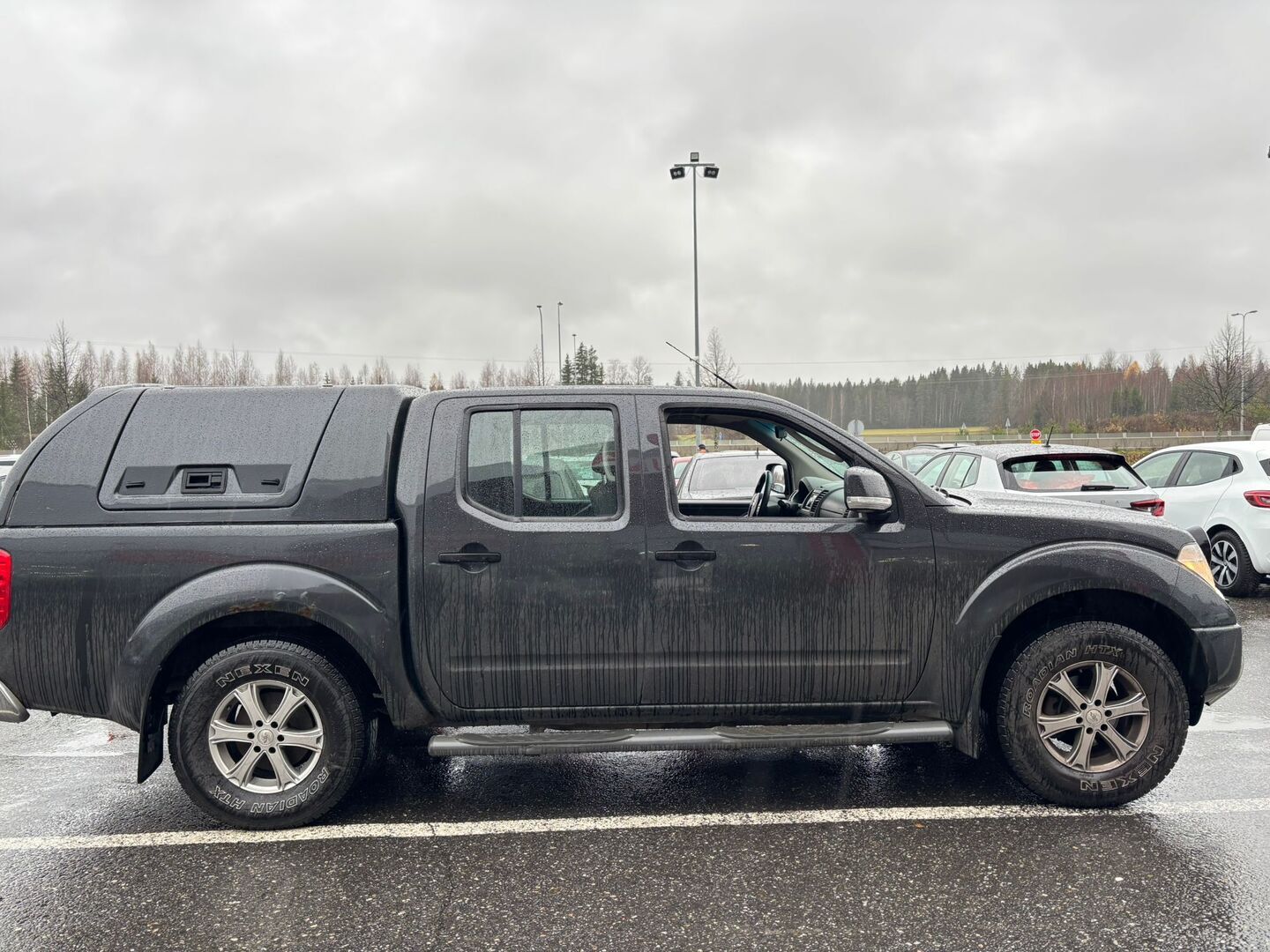 NISSAN Navara 2010