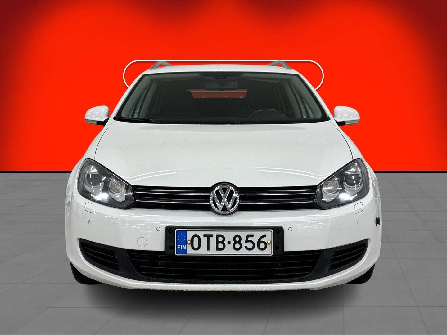 VOLKSWAGEN Golf 2010