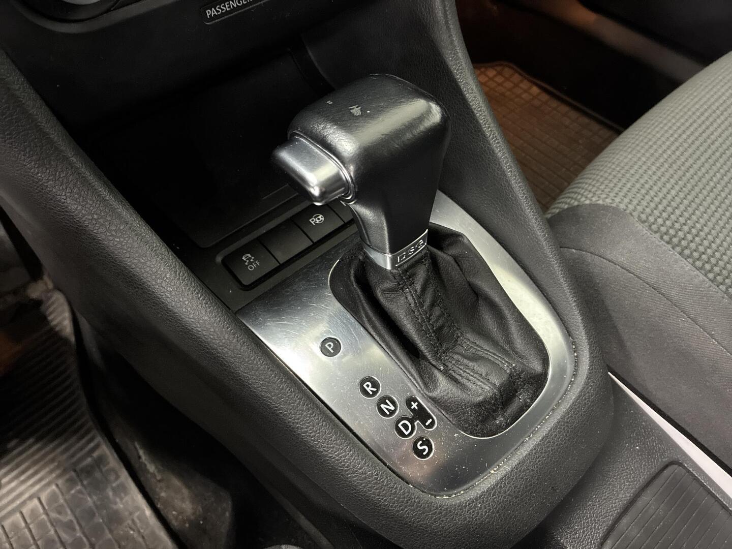 VOLKSWAGEN Golf 2010