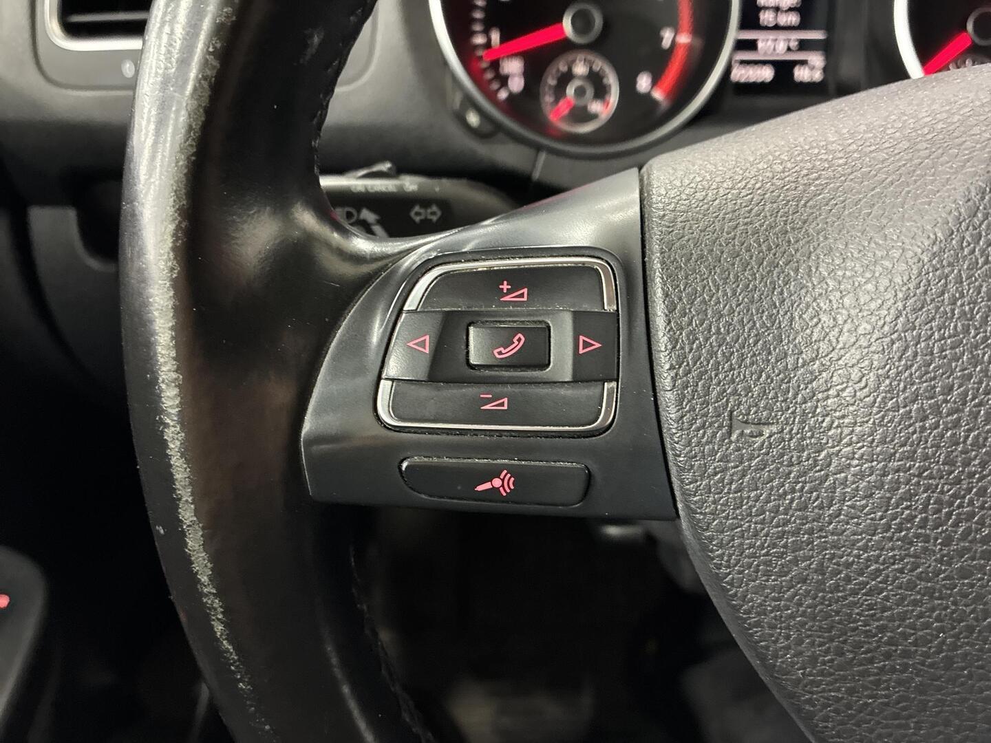 VOLKSWAGEN Golf 2010