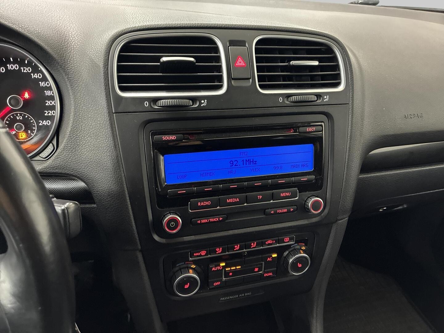 VOLKSWAGEN Golf 2010