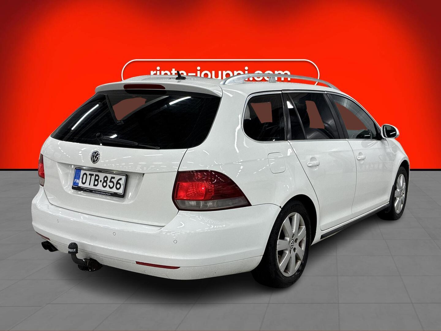 VOLKSWAGEN Golf 2010