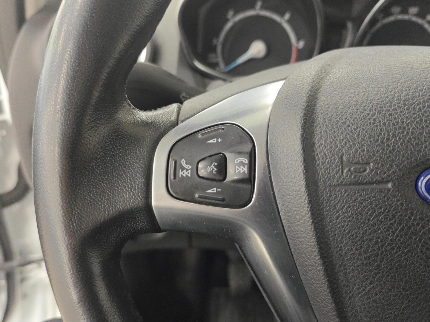 FORD Fiesta Van 2016