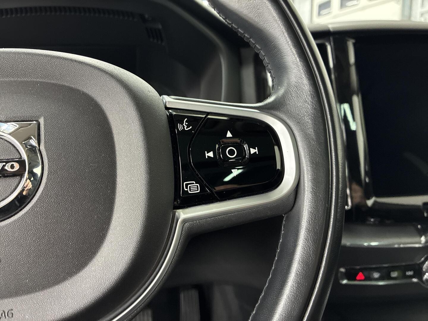 VOLVO XC60 2018