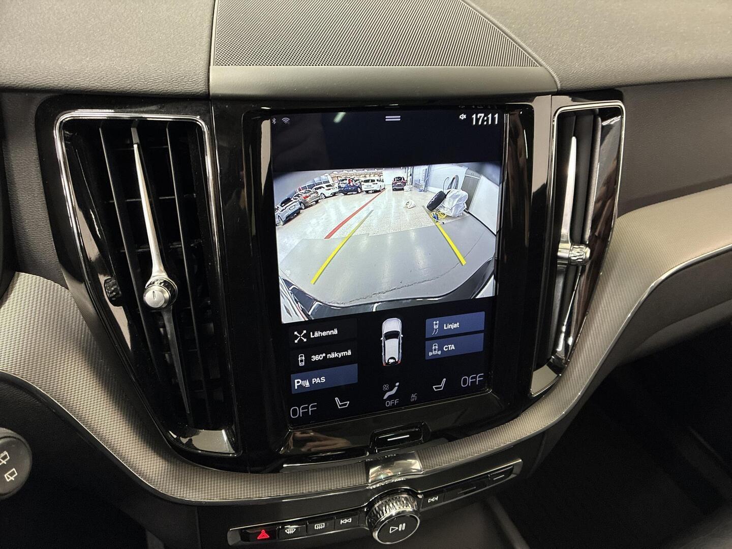VOLVO XC60 2018