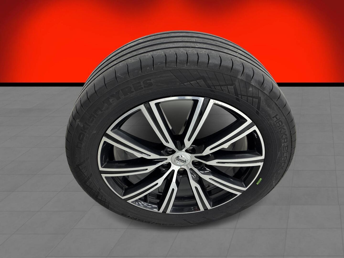 VOLVO XC60 2018