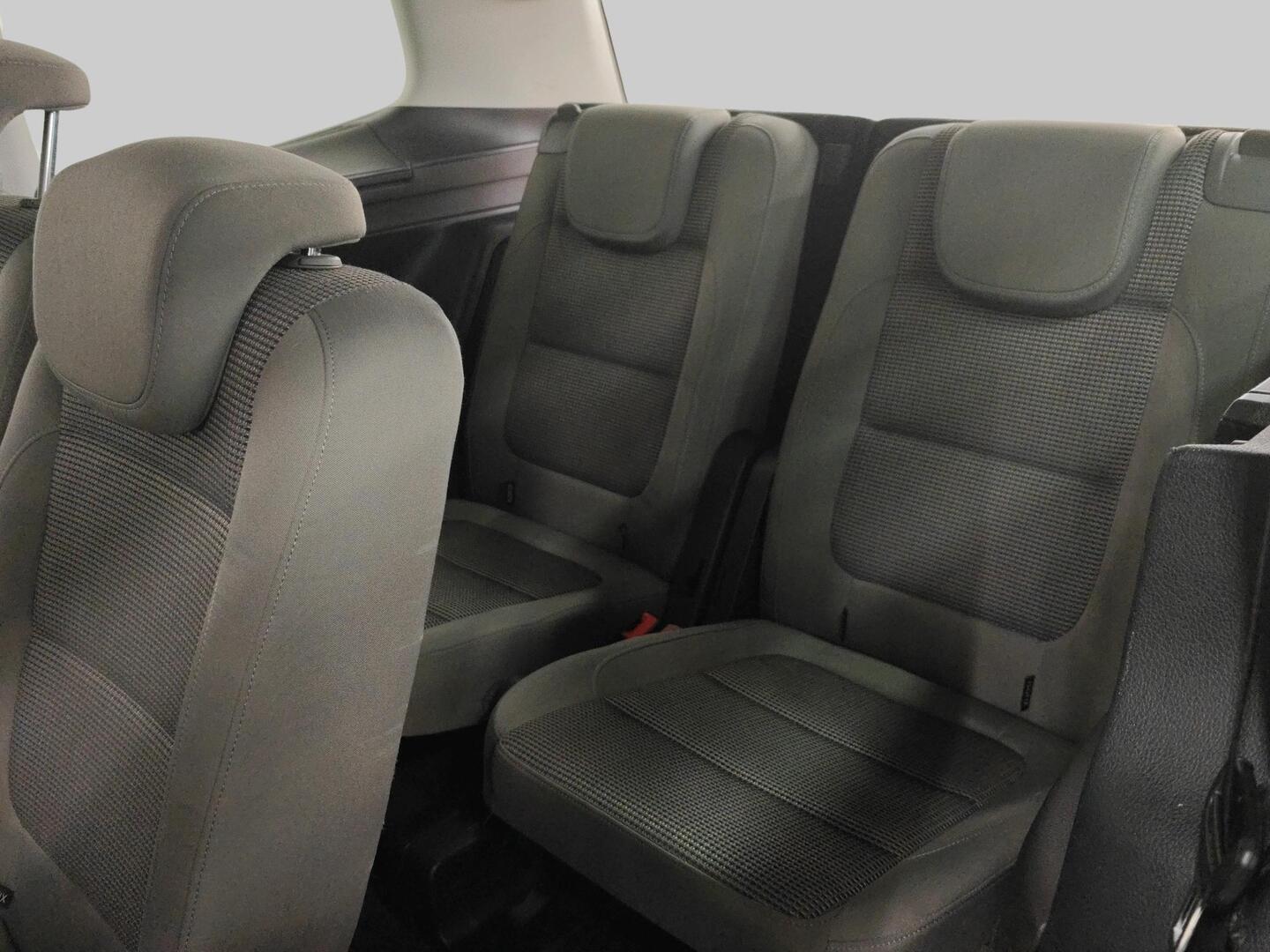 VOLKSWAGEN Sharan 2010