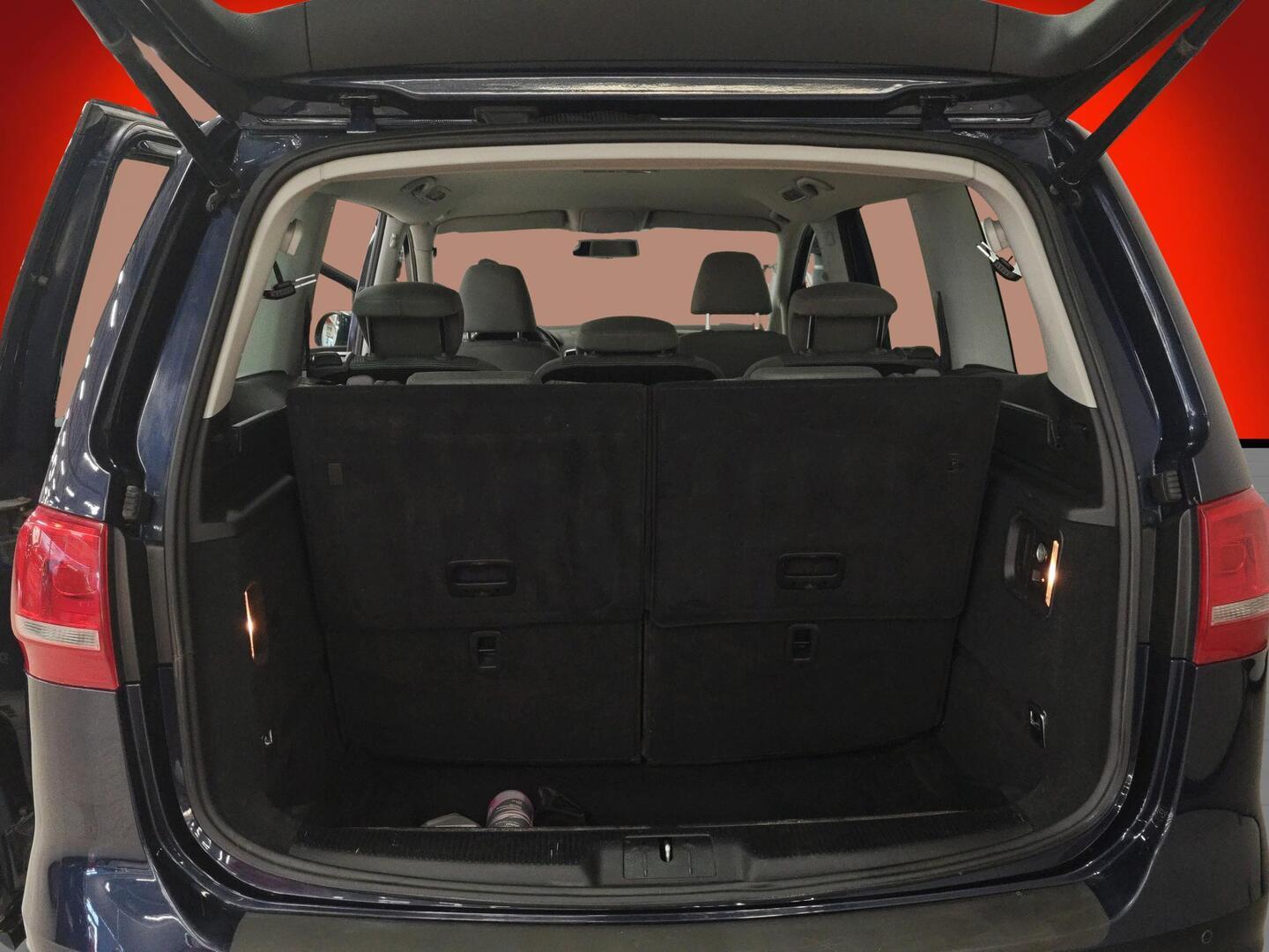 VOLKSWAGEN Sharan 2010