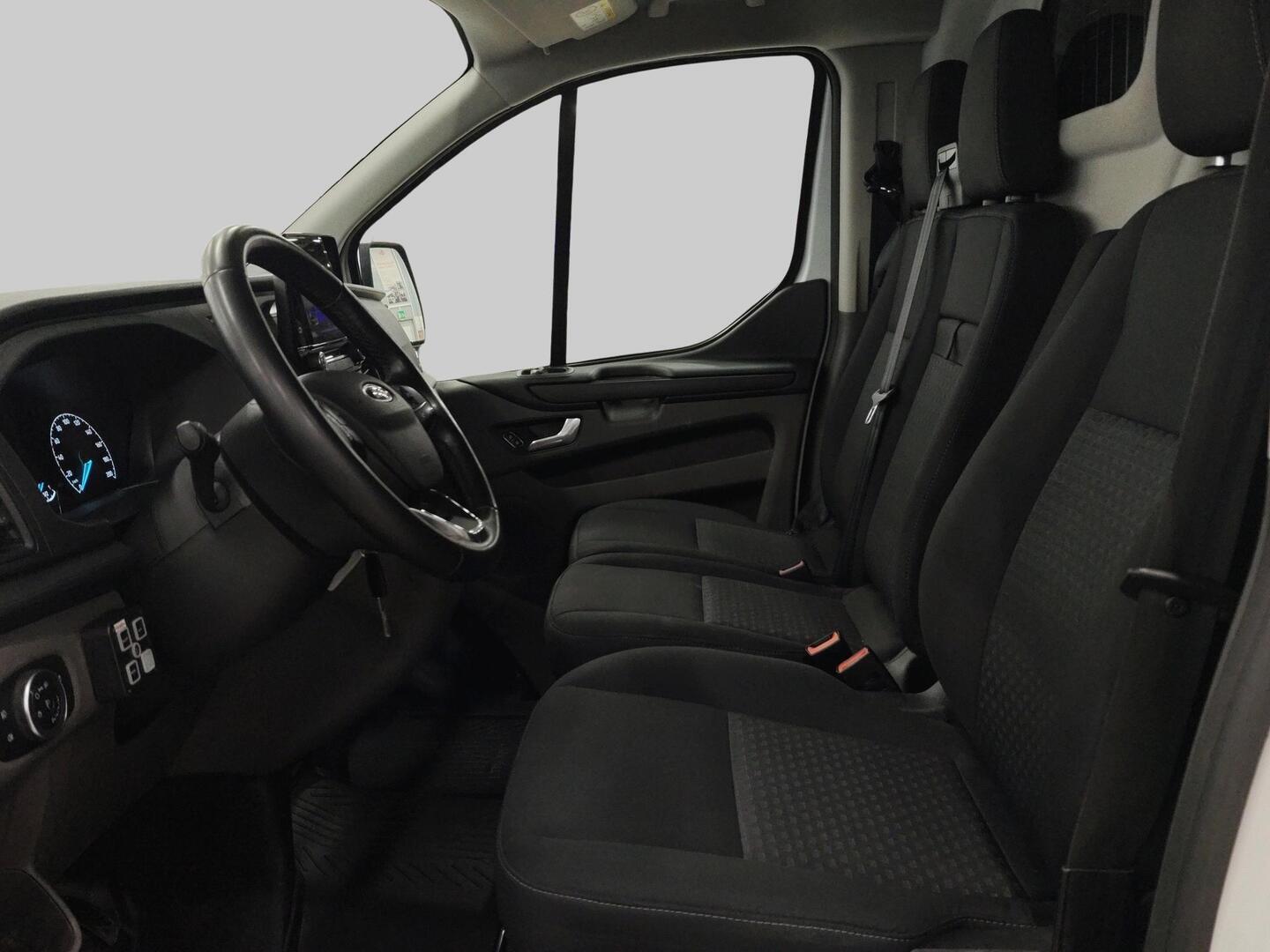 FORD TRANSIT CUSTOM 2023