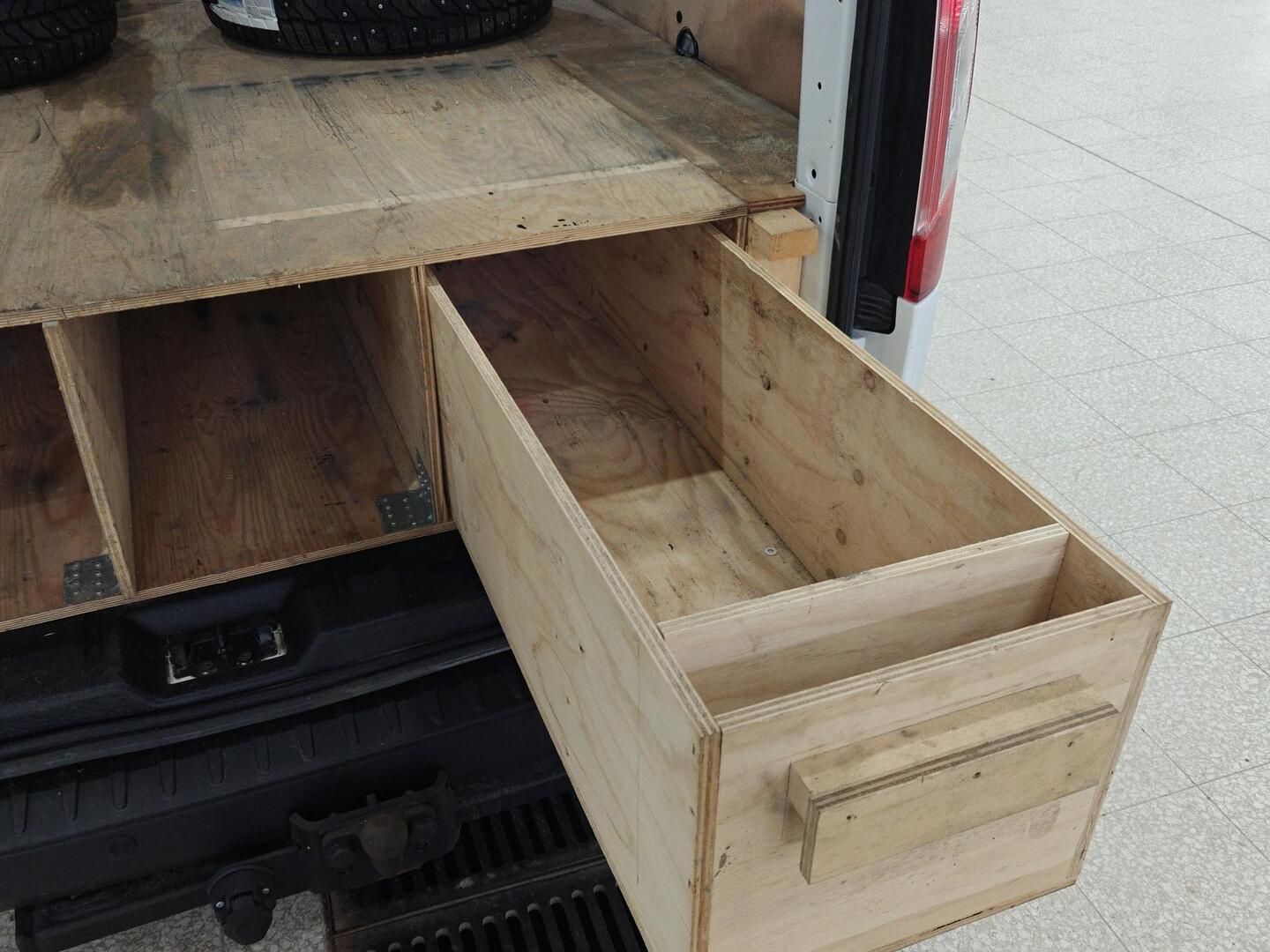 FORD TRANSIT CUSTOM 2023