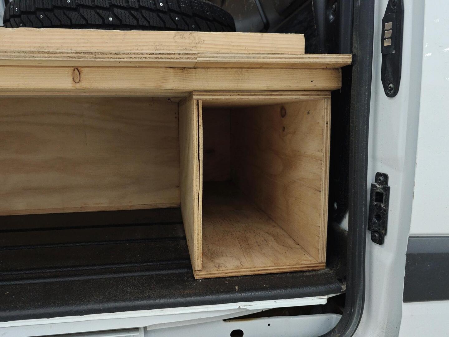 FORD TRANSIT CUSTOM 2023