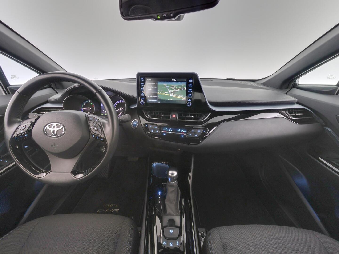 TOYOTA C-HR 2021