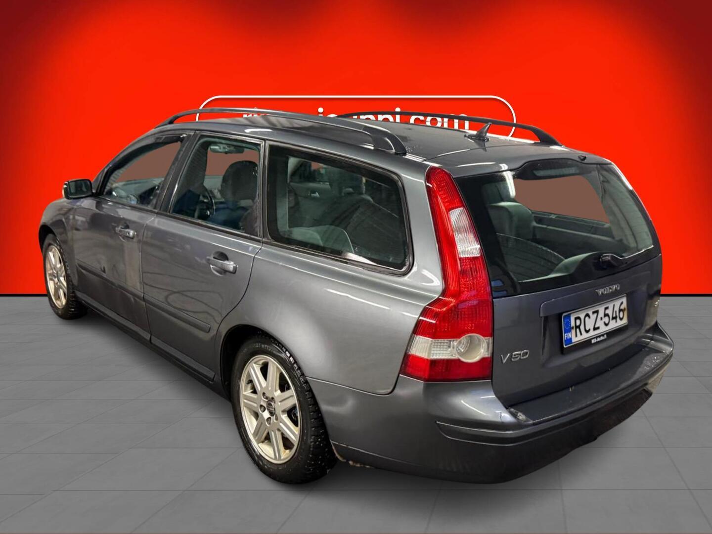VOLVO V50 2004