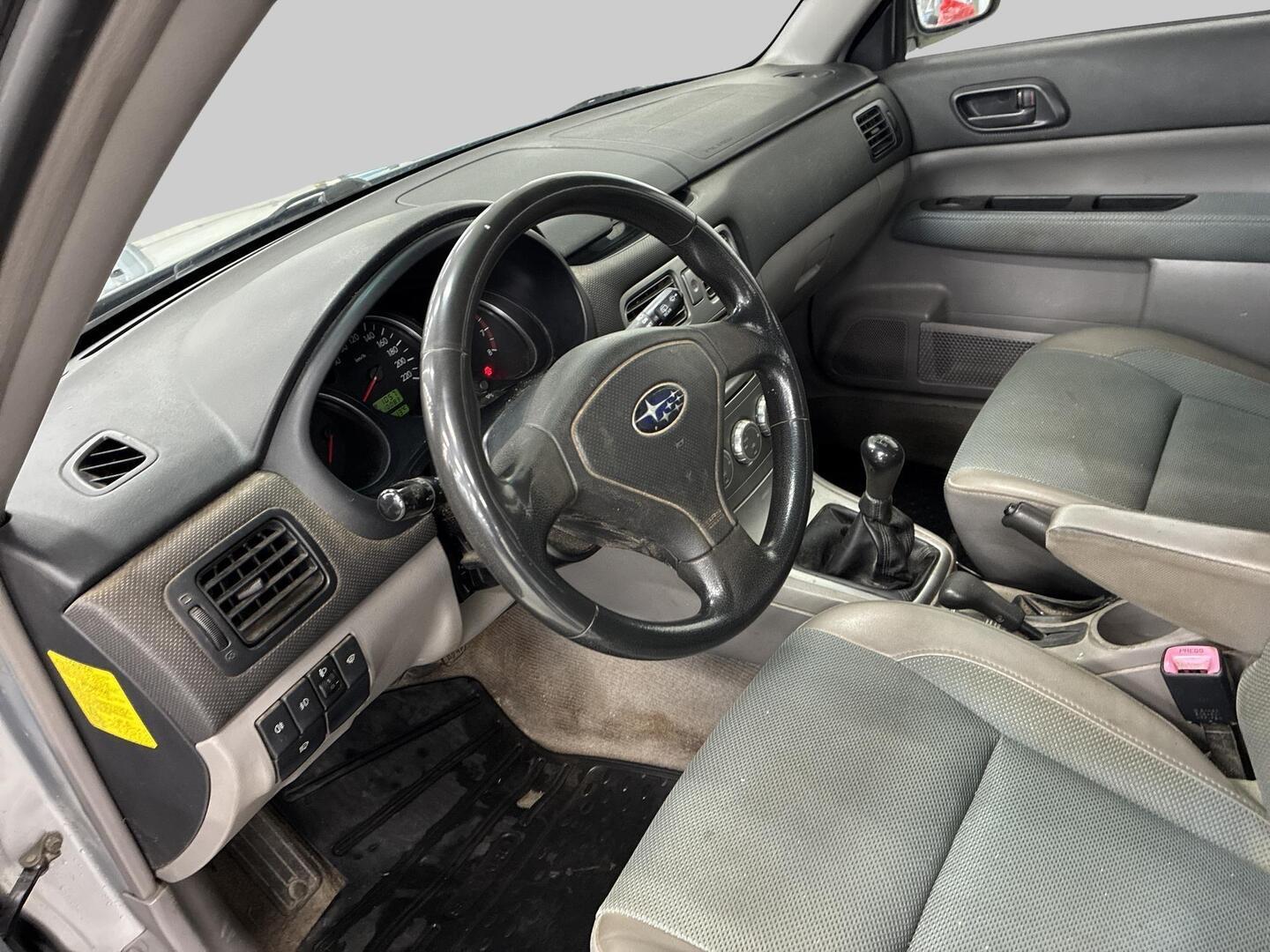 SUBARU Forester 2005