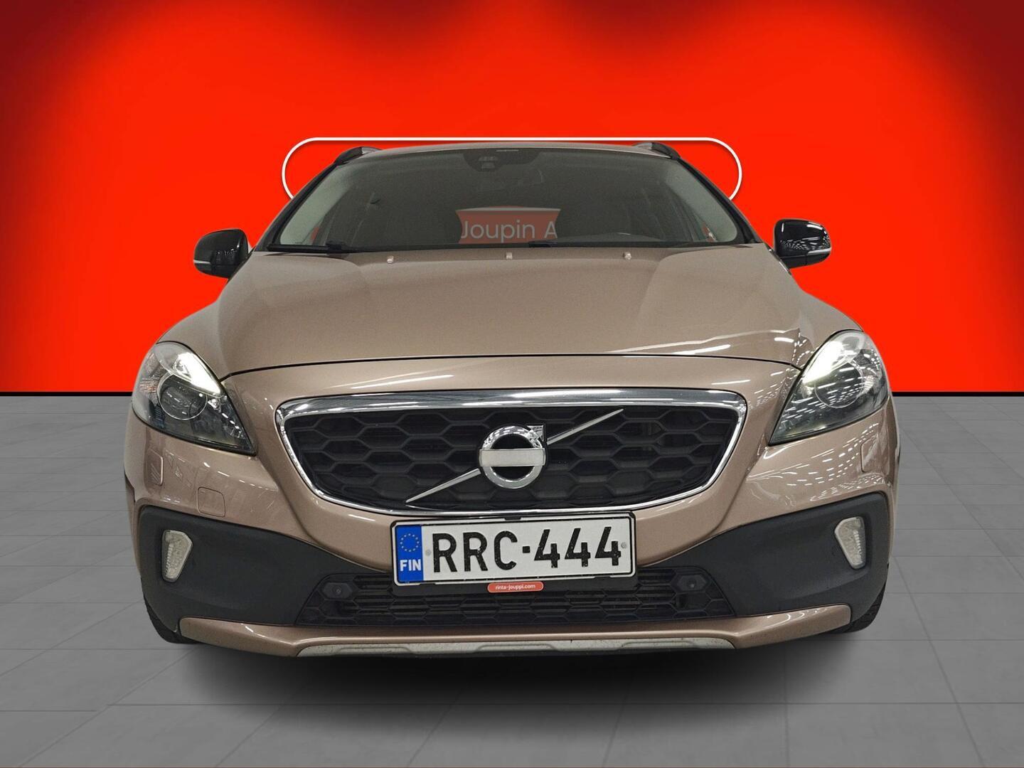 VOLVO V40 Cross Country 2013