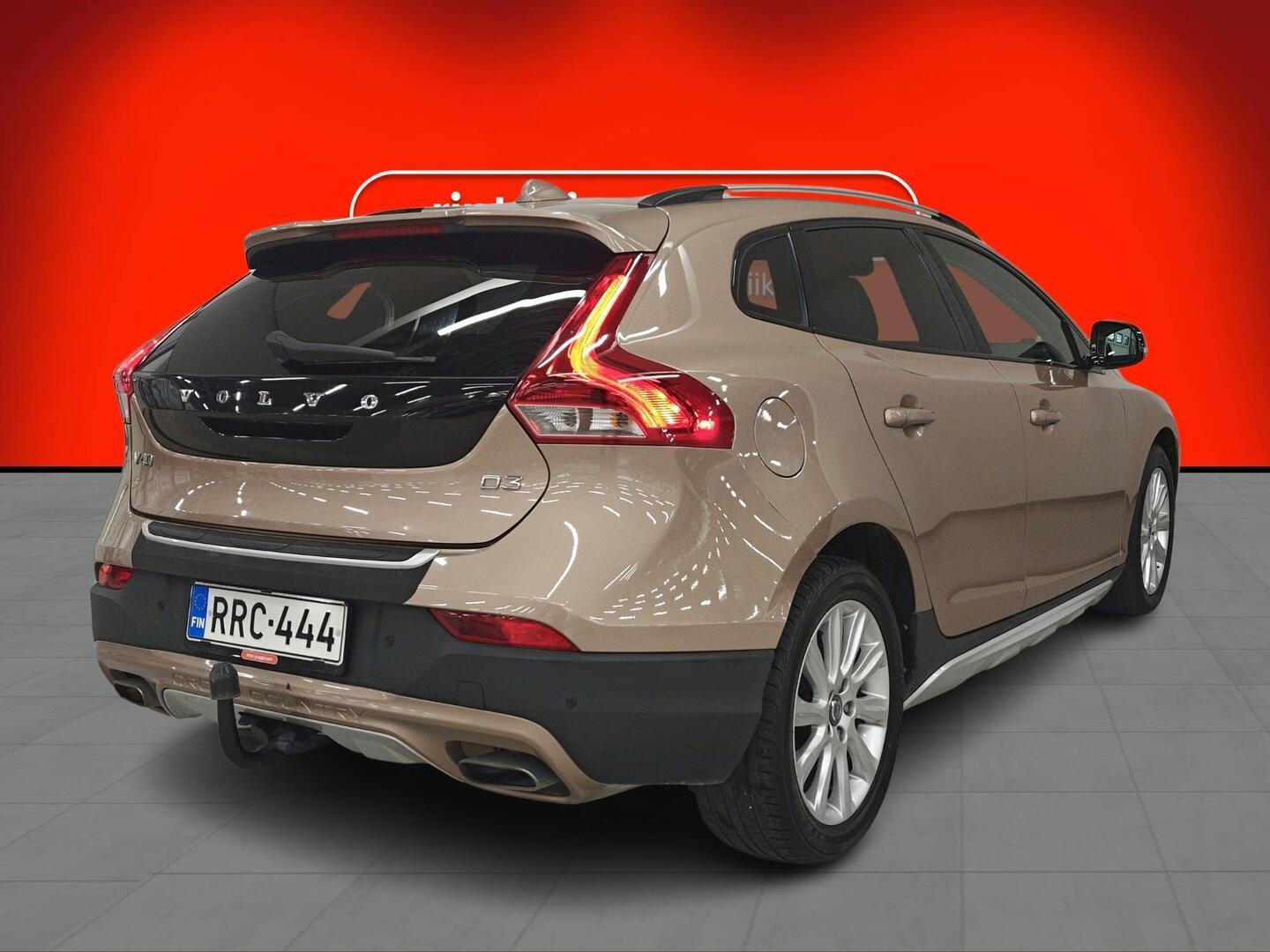 VOLVO V40 Cross Country 2013