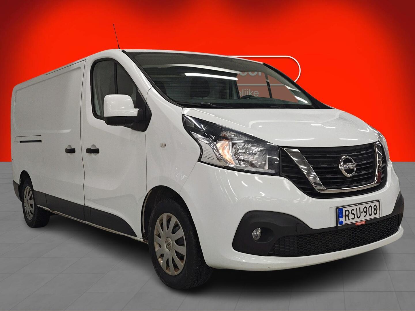 NISSAN NV300 2017