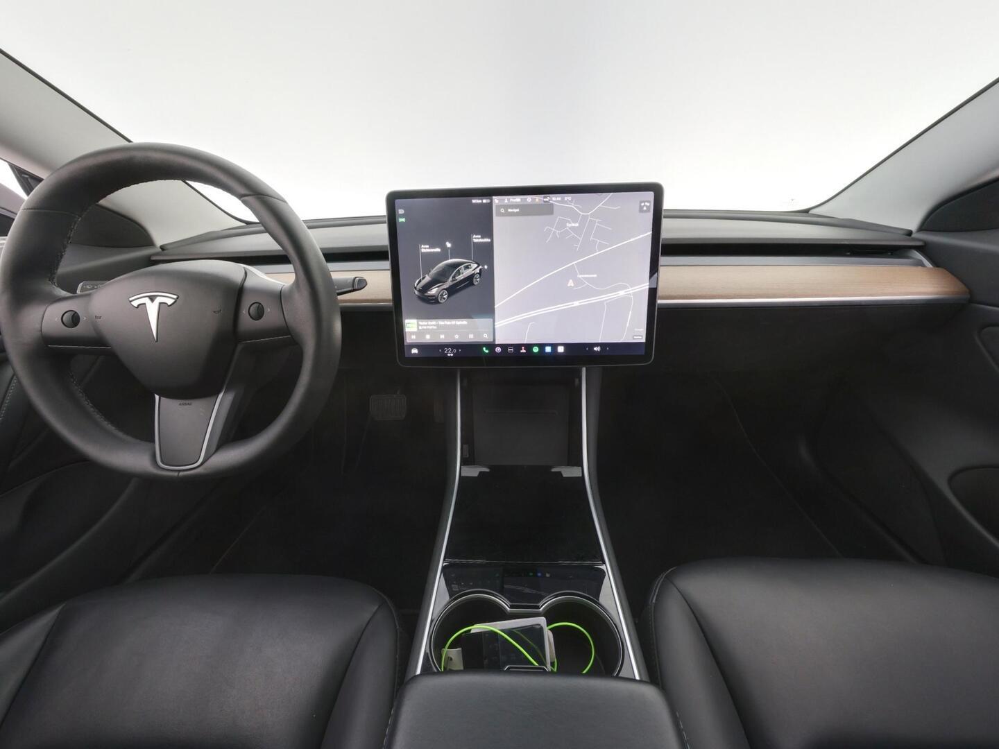 TESLA Model 3 2019