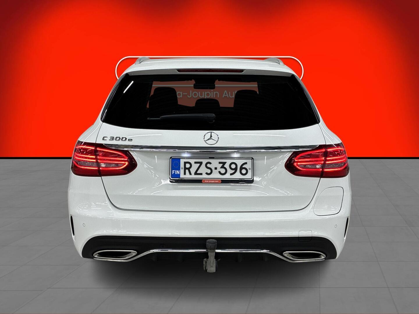 MERCEDES-BENZ C 2020
