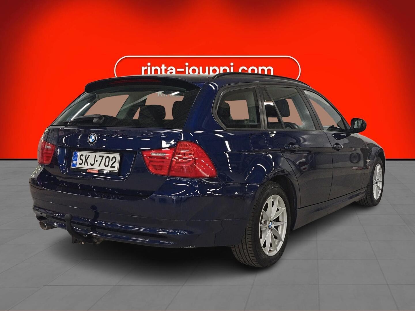 BMW 320 2010