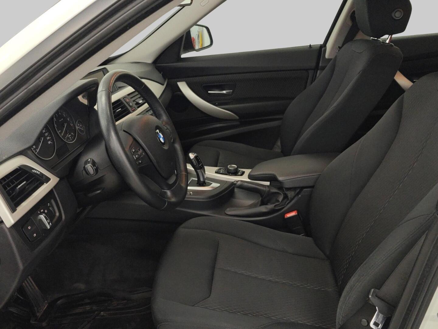 BMW 320 Gran Turismo 2014
