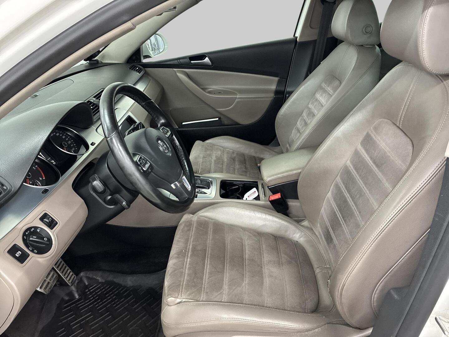 VOLKSWAGEN Passat 2009