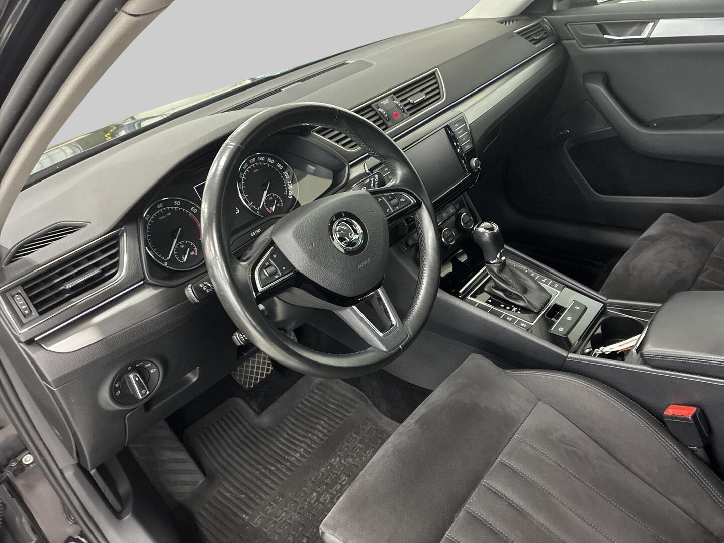 SKODA Superb 2017