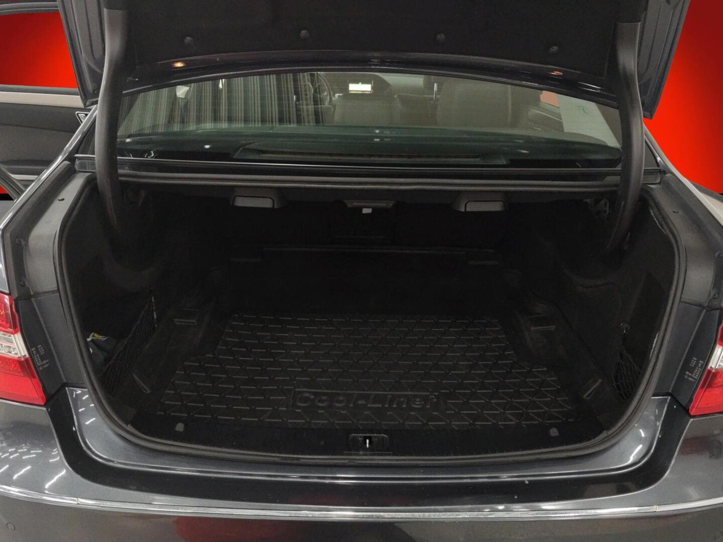MERCEDES-BENZ E 2009