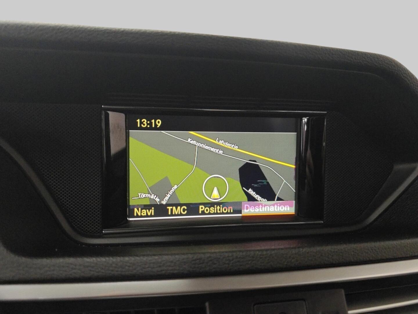 MERCEDES-BENZ E 2009