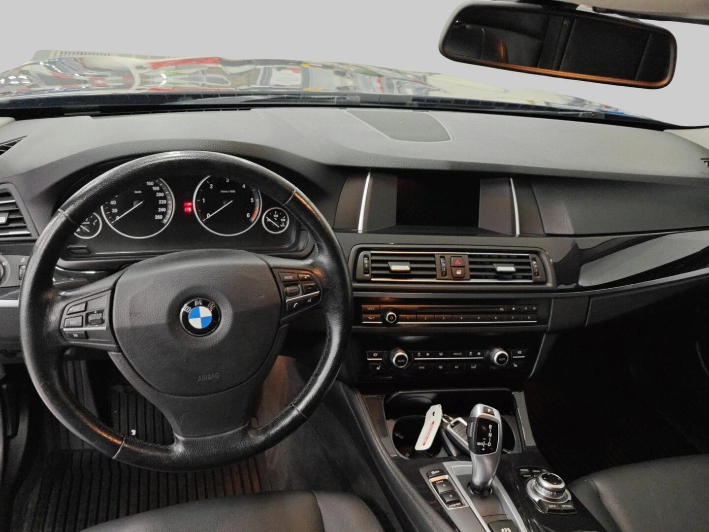 BMW 520 2015