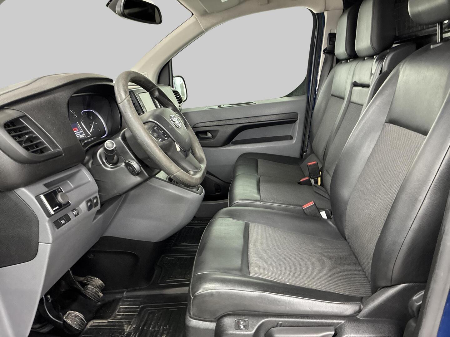 TOYOTA Proace 2018