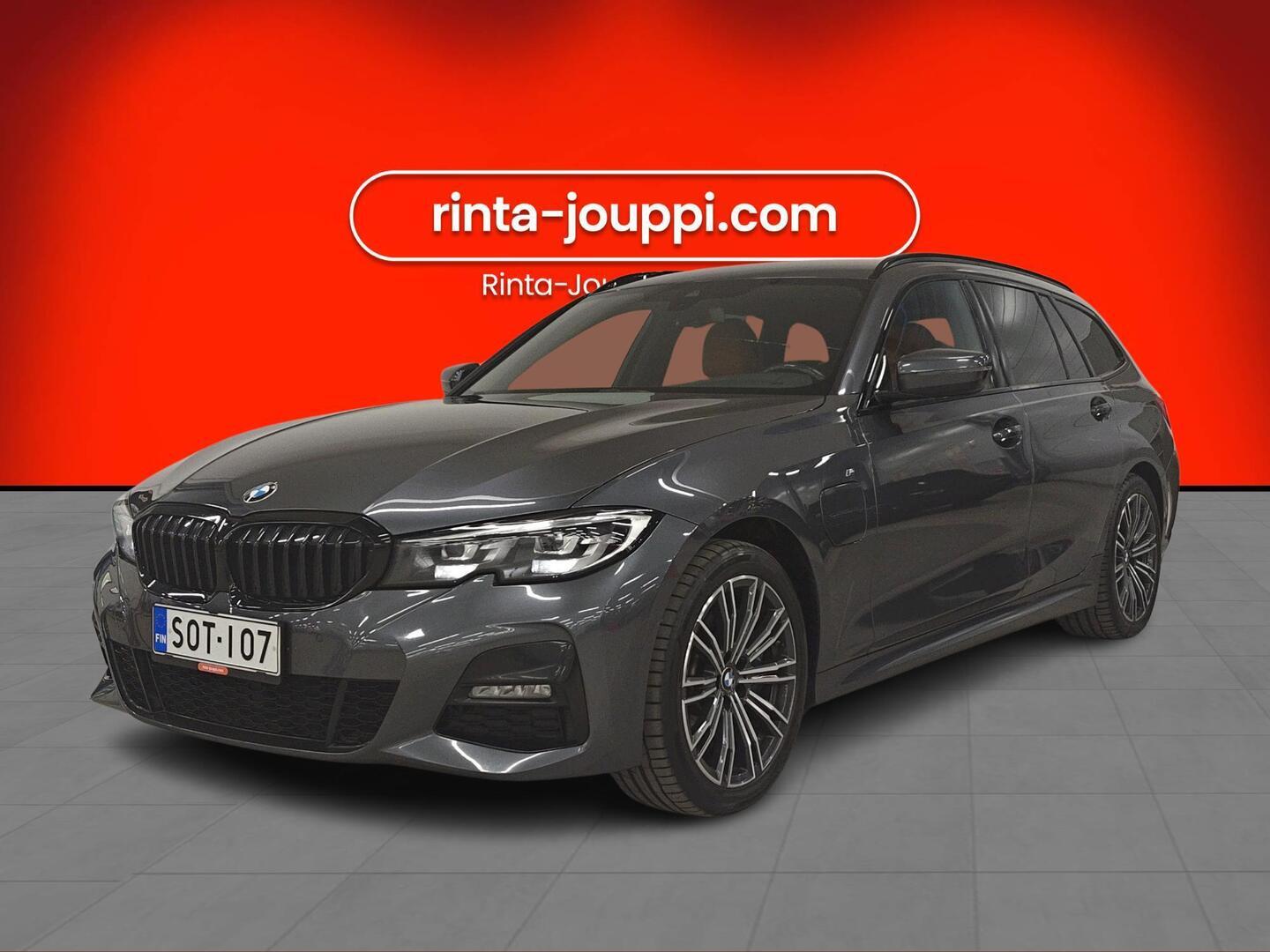 BMW 330 2021