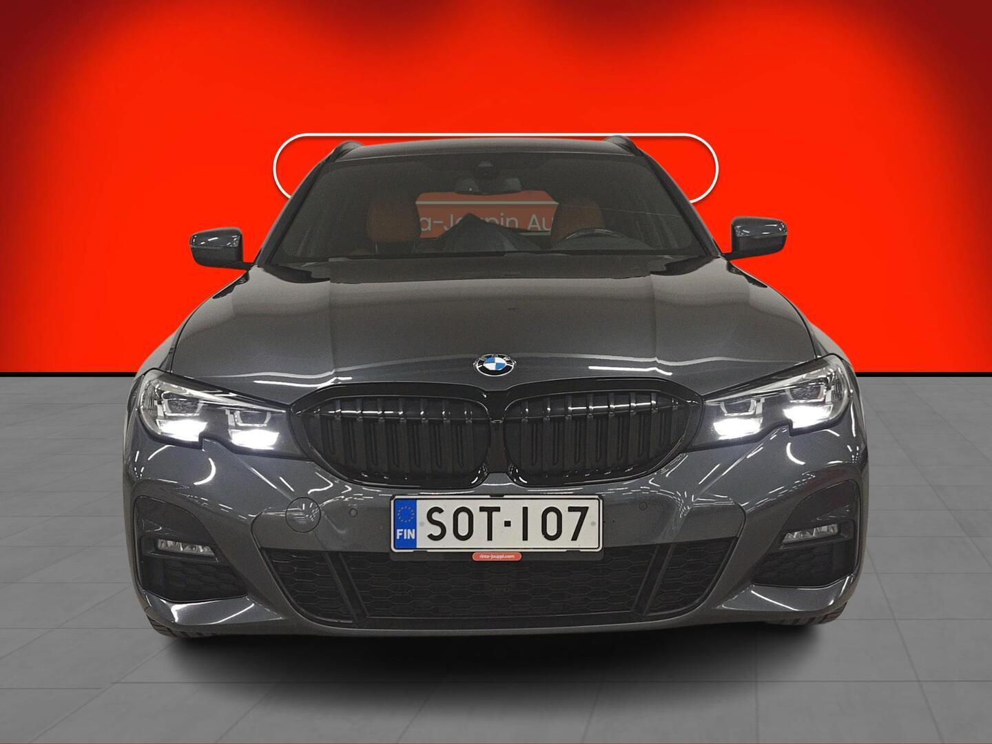 BMW 330 2021