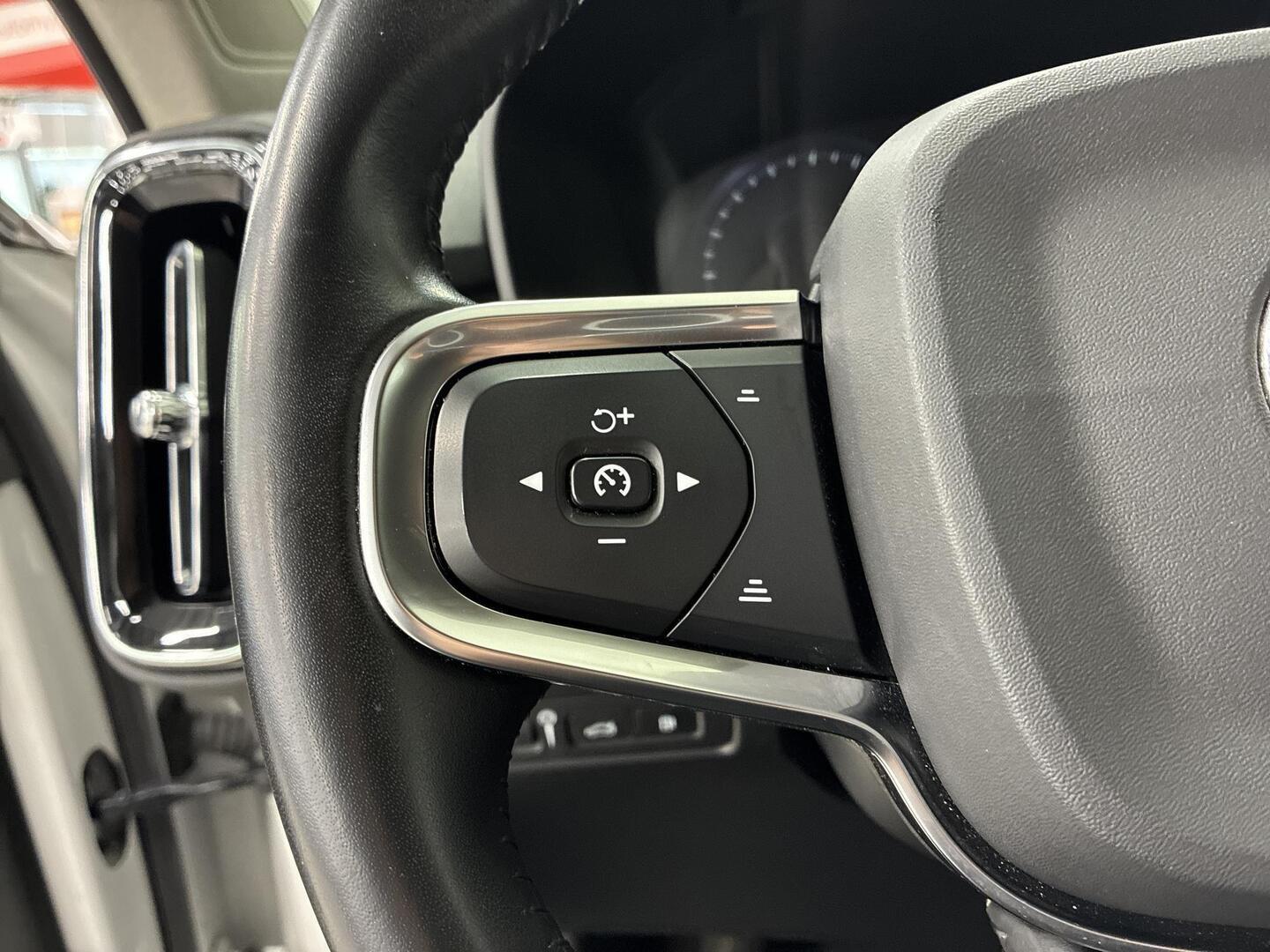VOLVO XC40 2020