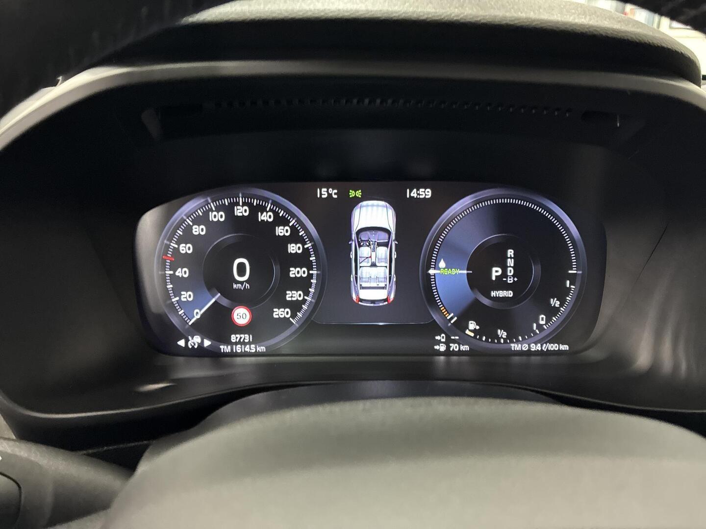 VOLVO XC40 2020