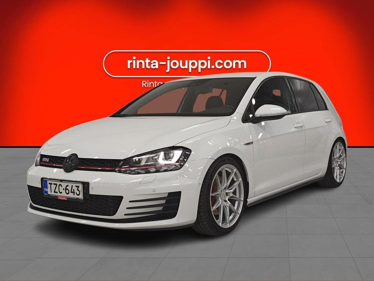 VOLKSWAGEN Golf 2014