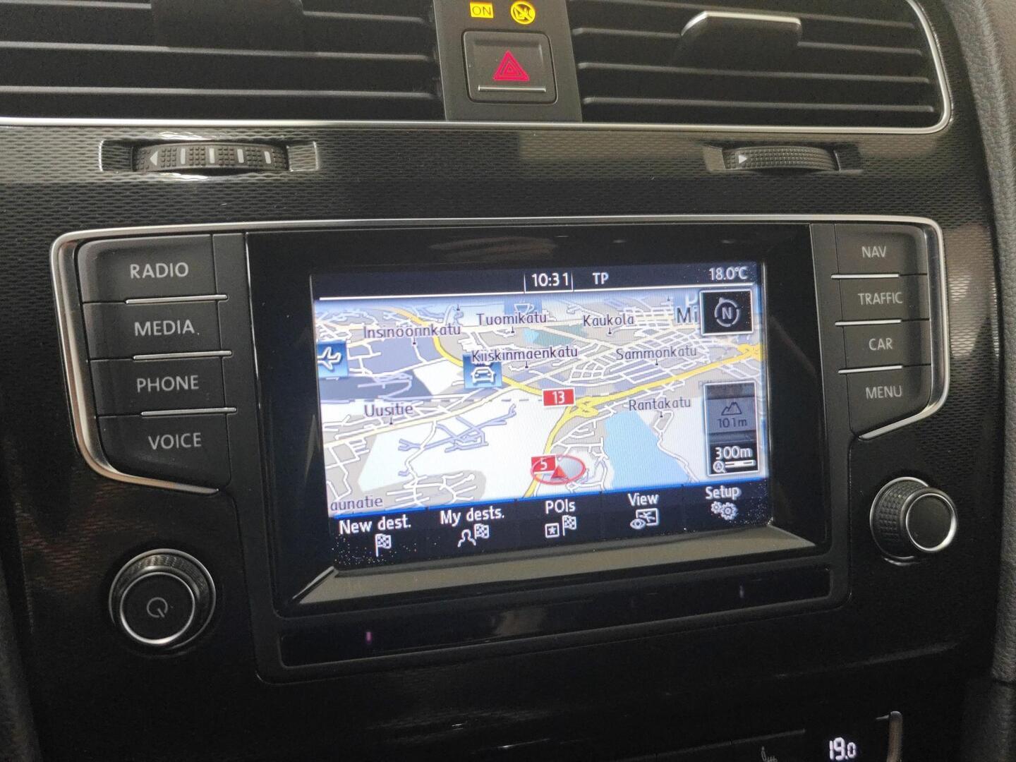 VOLKSWAGEN Golf 2014
