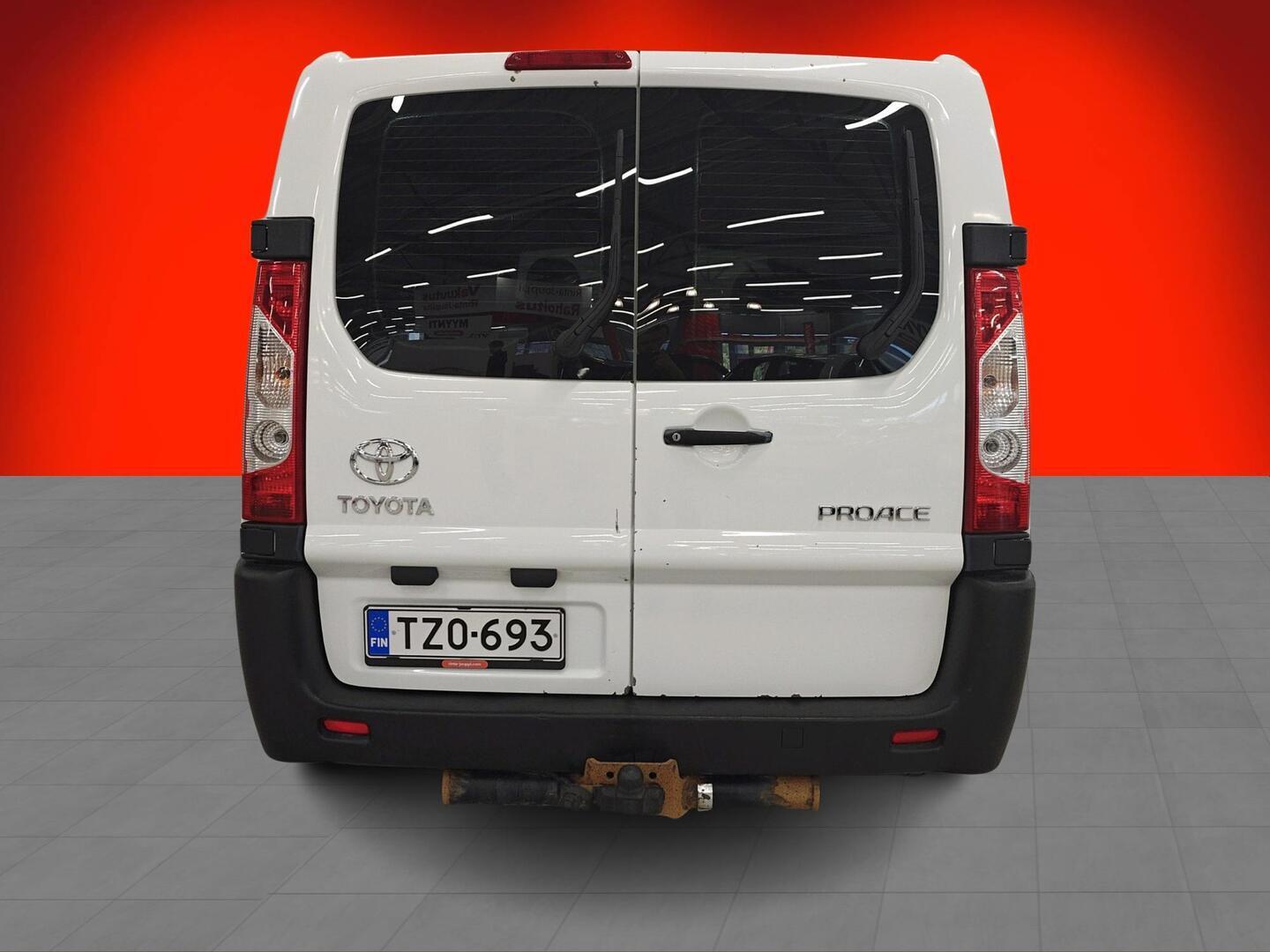 TOYOTA Proace 2016