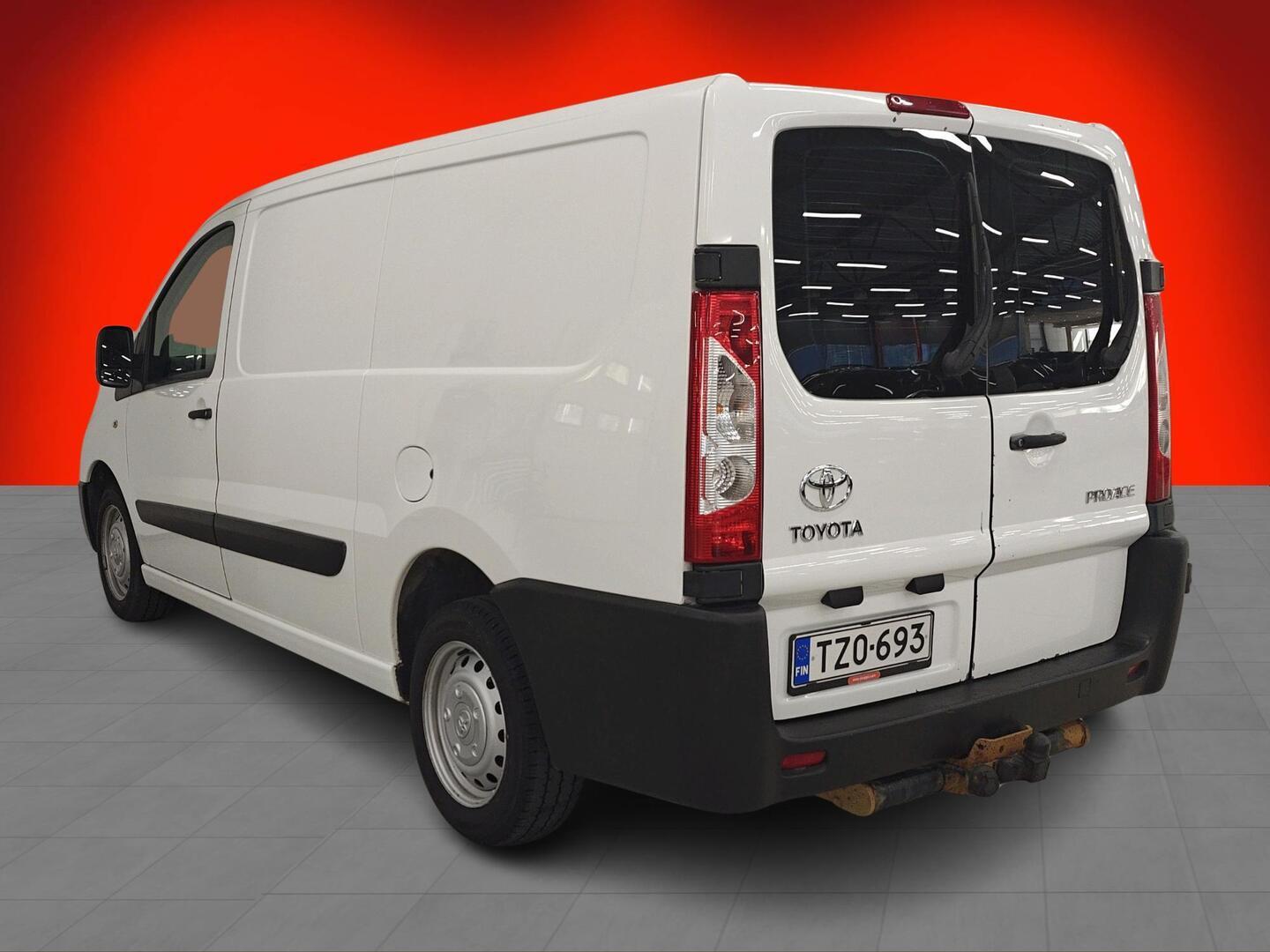 TOYOTA Proace 2016